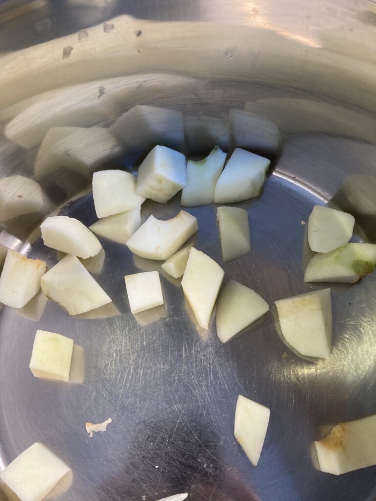 Äpfel klein geschnitten