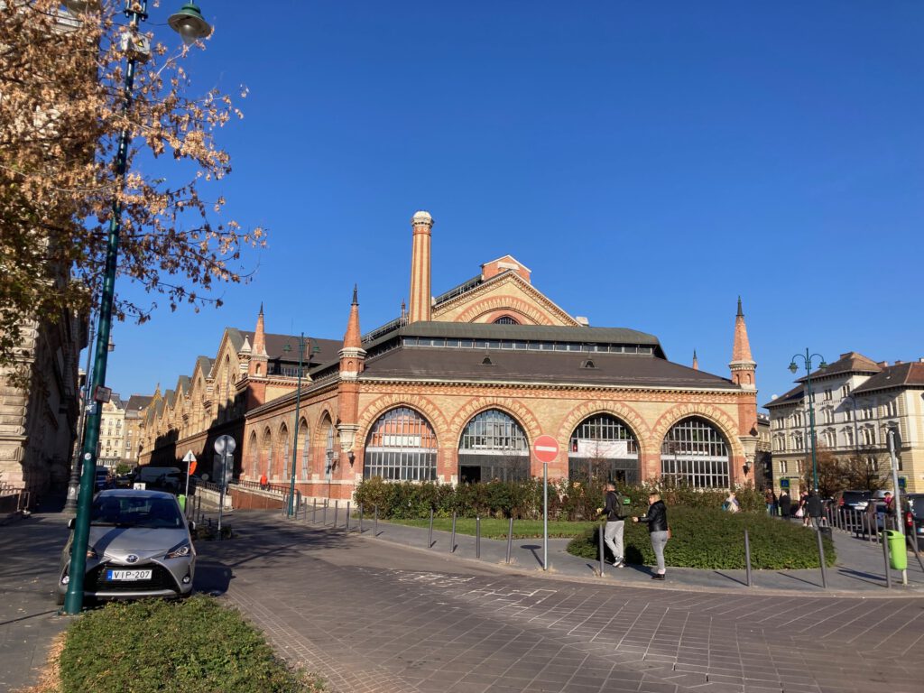 Markthalle von außen