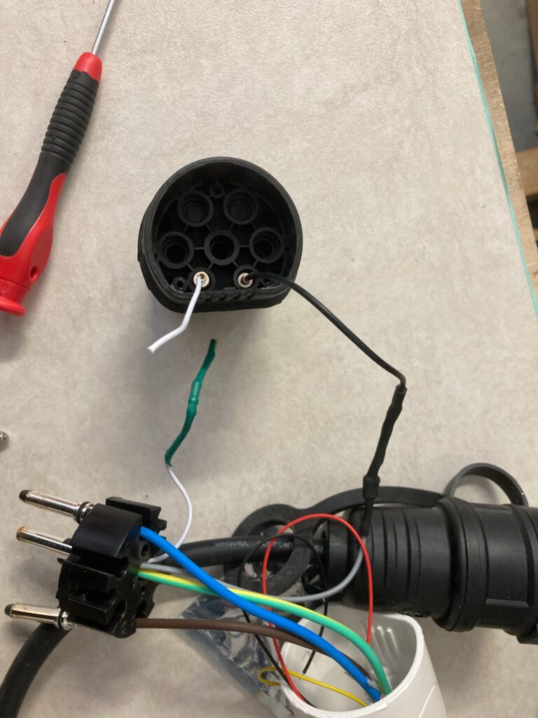 Umbau unsers Typ 2 zu Schuko/CEE Ladekabel Adapter mit CPP Elektronik