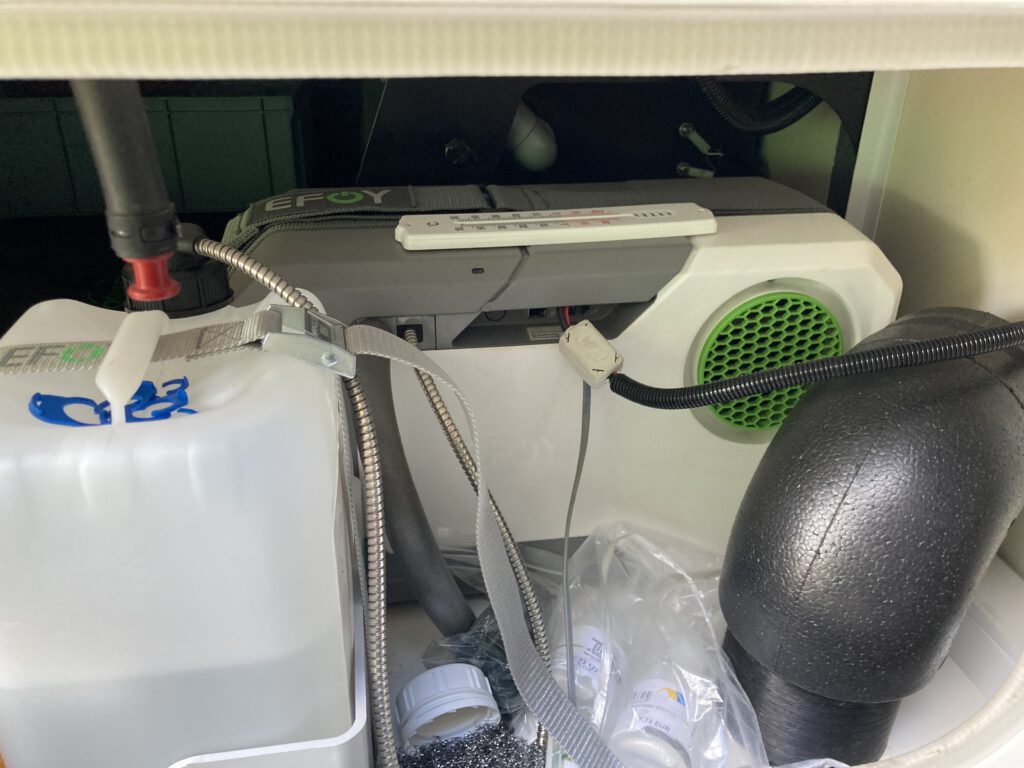 EFOY Brennstoffzelle mit Methanoltank