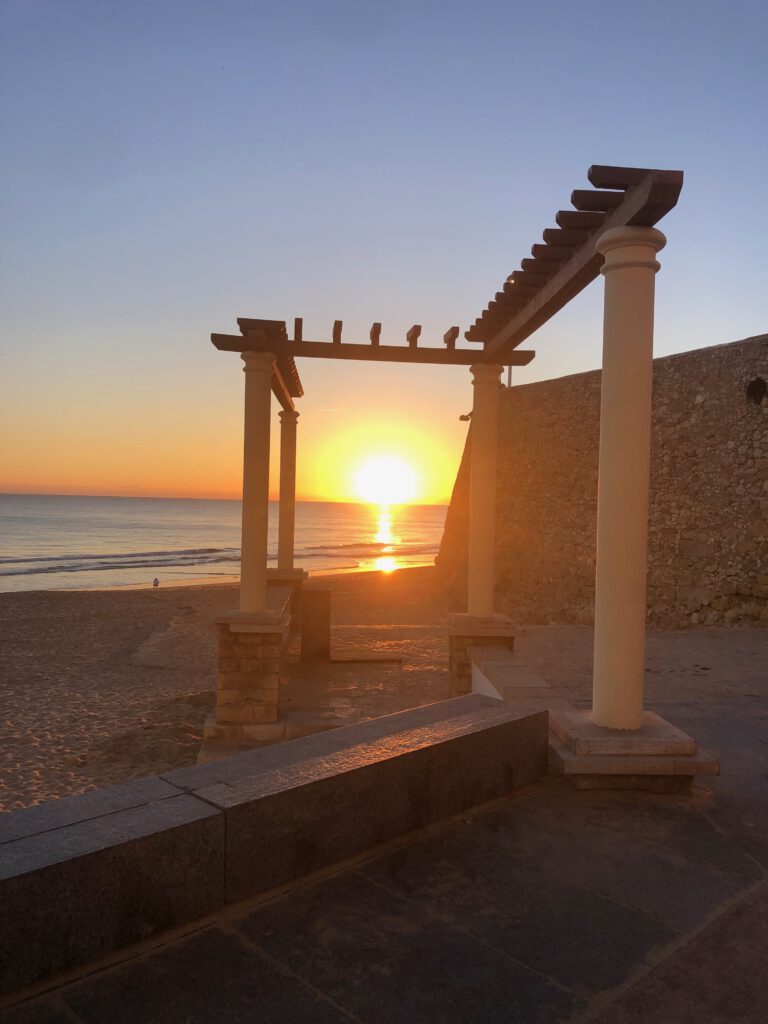 Tor zum Atlantik in Armação de Pêra